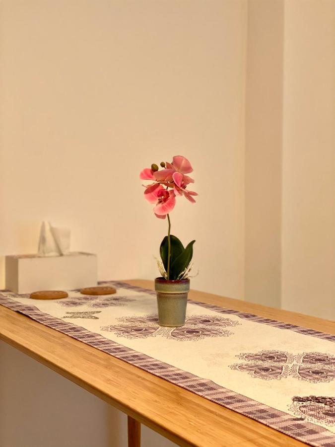 Nature Apartment - Minutes Away From The Old Town And Afi Mall Braşov Exterior foto