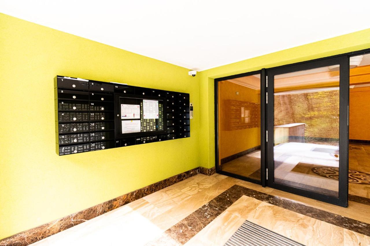 Nature Apartment - Minutes Away From The Old Town And Afi Mall Braşov Exterior foto